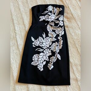 Gorgeous White House|Black Market strapless dress